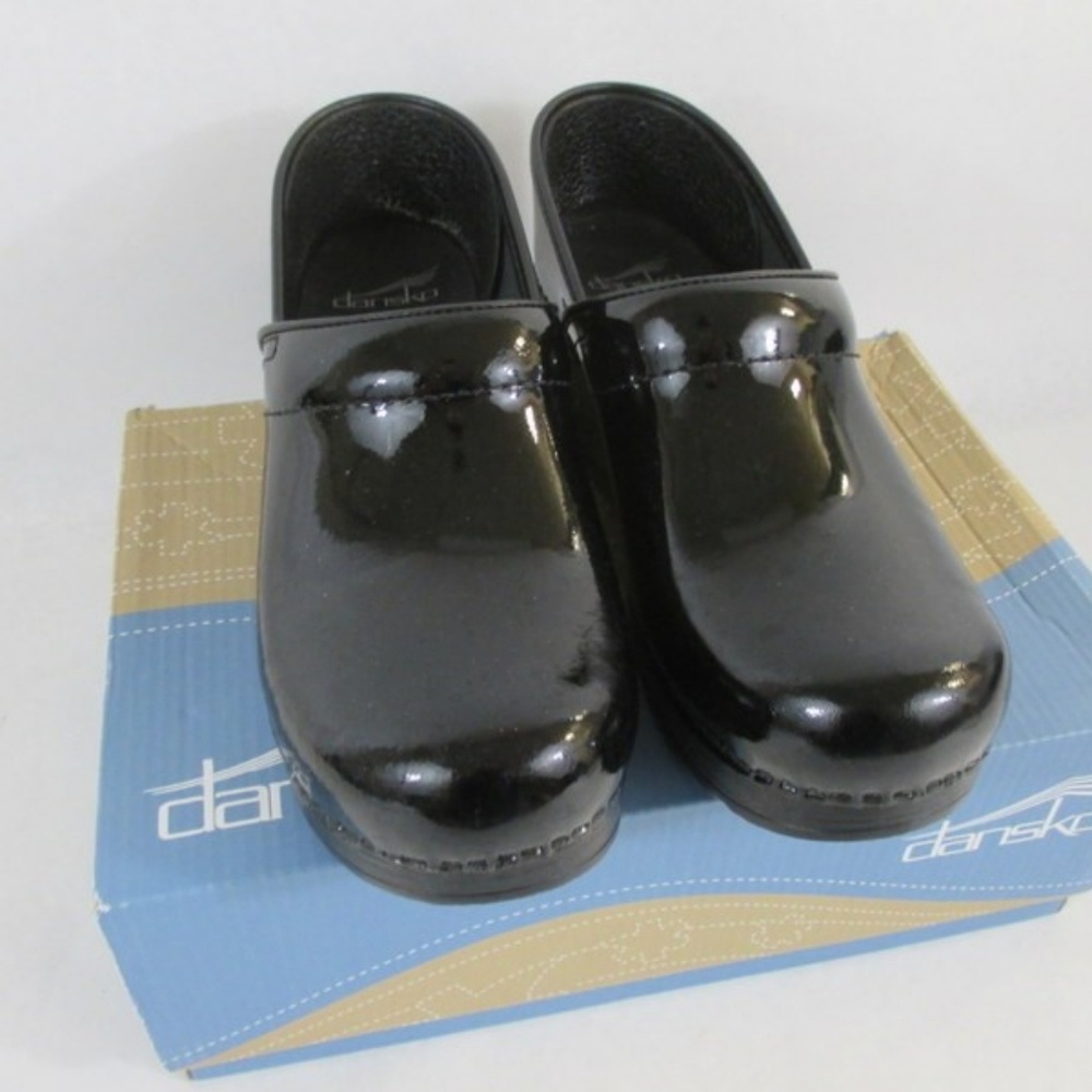 Dansko Nurse Shoe BEST OFFER